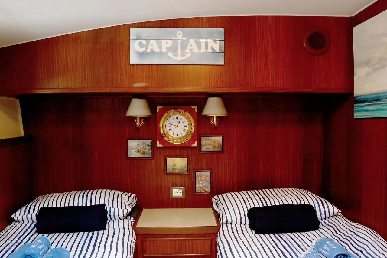 Úszó hotel Samos Bed & Boat Hotel Marzamemi Olaszország